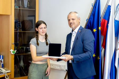 PODELITEV PRIZNANJ ZA ODLIČNOST V OSNOVNI ŠOLI 12.6.2025 - Valter Leban-9939